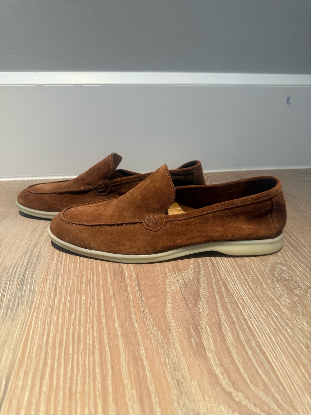 Men’s Suede Loafers Loro Piana Summer Walk
Brown Whiskey
EU 43 US 10